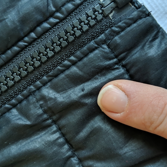 Primary unisex size 6/7 lightweight black hooded puffer jacket GUC - Picture 6 of 12